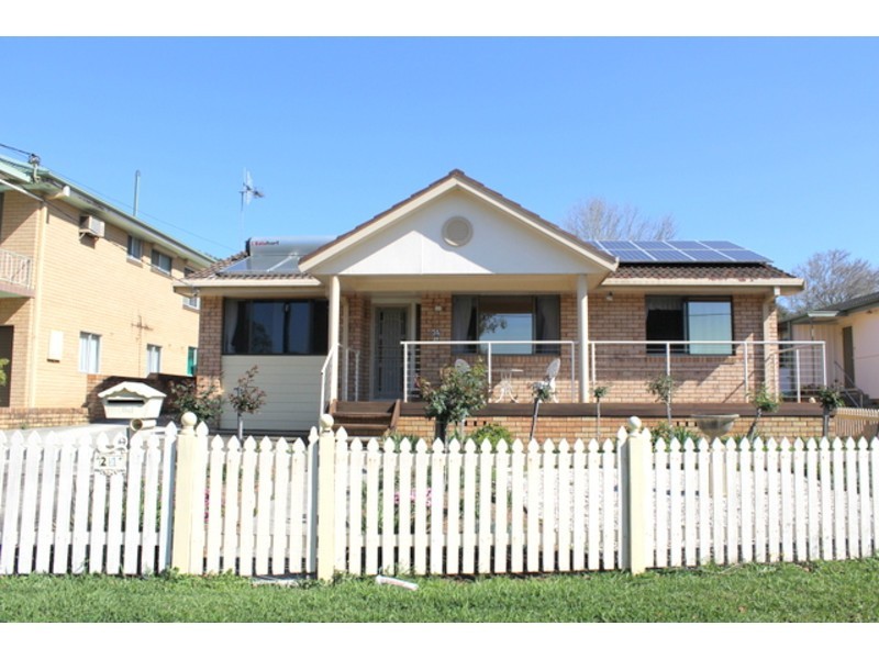 24 Waugh Street, Wauchope NSW 2446