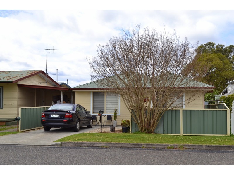 42 Waugh Street, Wauchope NSW 2446