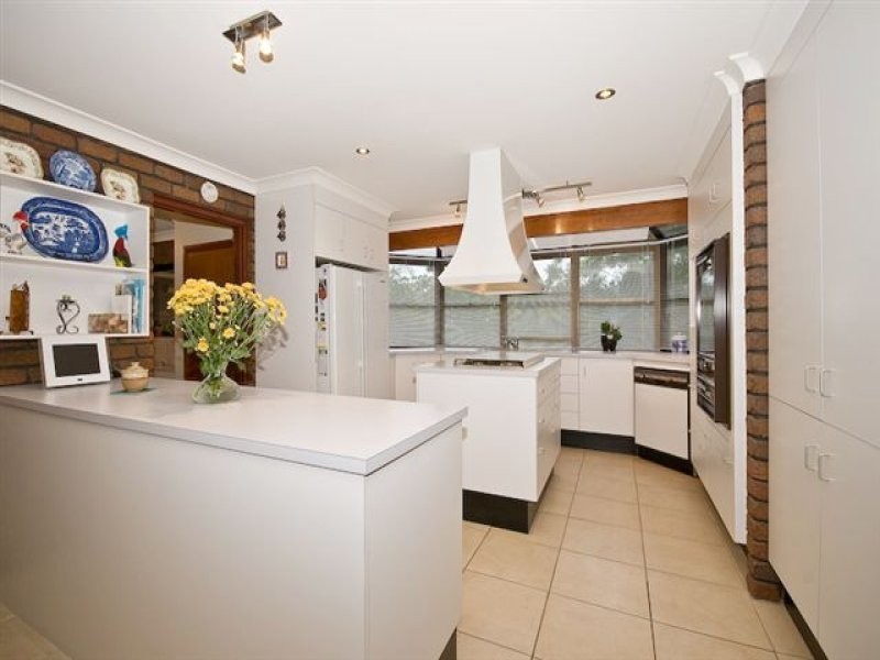 31 Branch Creek Road, Clear Mountain QLD 4500