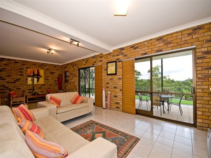 31 Branch Creek Road, Clear Mountain QLD 4500