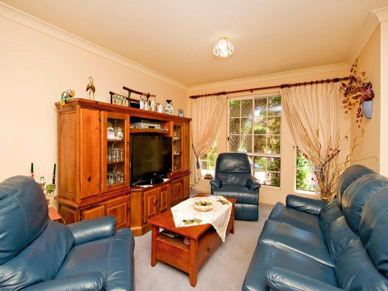 6 Elderberry Court, Eatons Hill QLD 4037