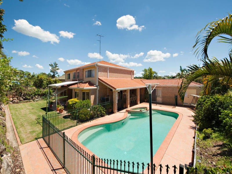 6 Elderberry Court, Eatons Hill QLD 4037