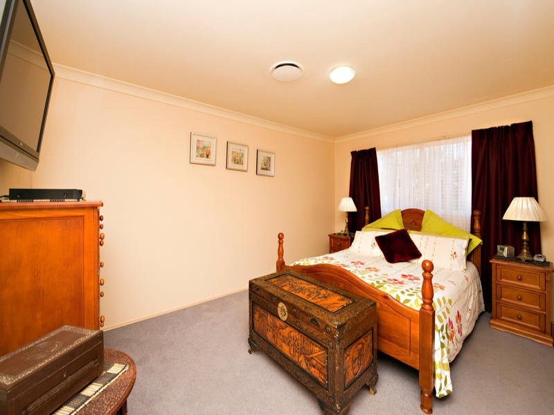 6 Elderberry Court, Eatons Hill QLD 4037