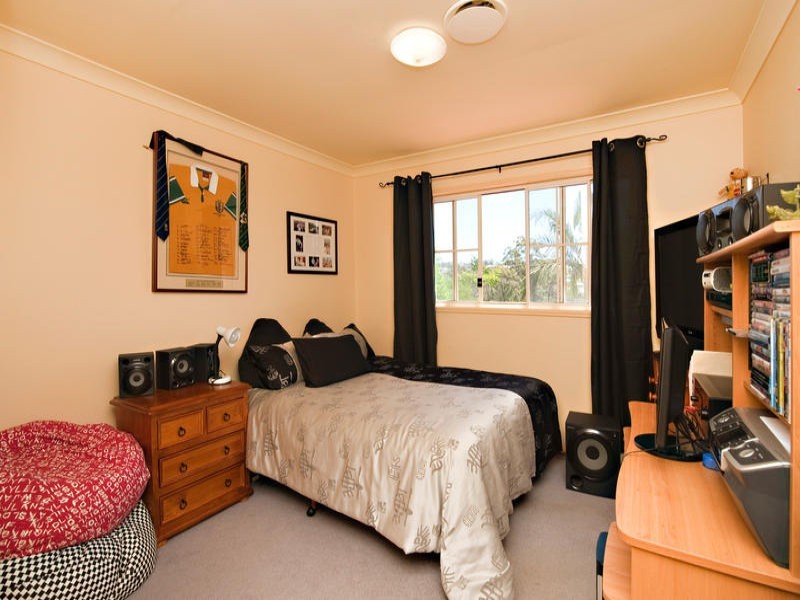 6 Elderberry Court, Eatons Hill QLD 4037