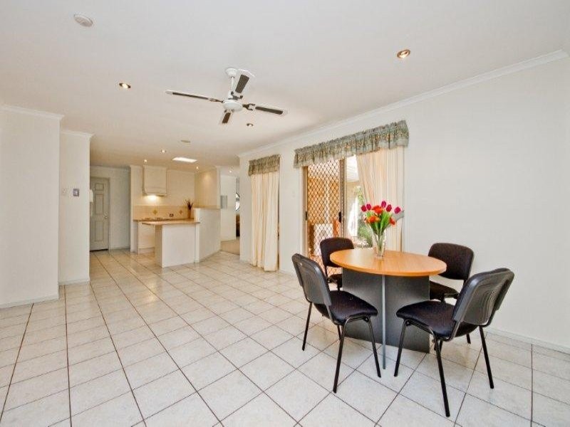 8 Felicia Place, Eatons Hill QLD 4037