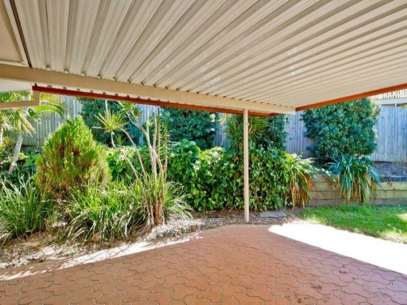8 Felicia Place, Eatons Hill QLD 4037