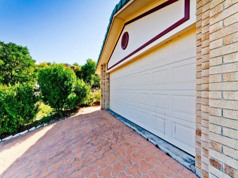 8 Felicia Place, Eatons Hill QLD 4037