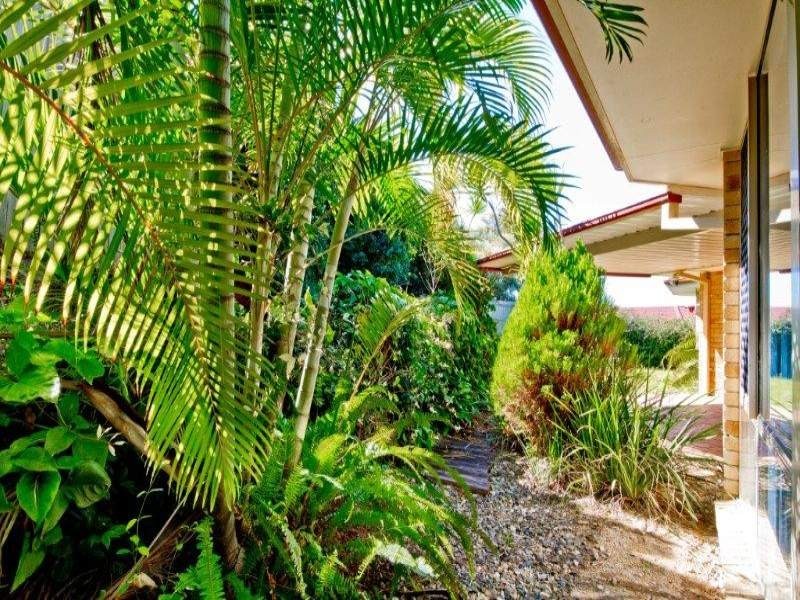 8 Felicia Place, Eatons Hill QLD 4037