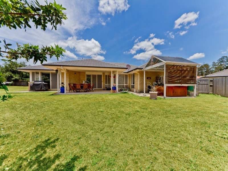 8 Fir Place, Warner QLD 4500