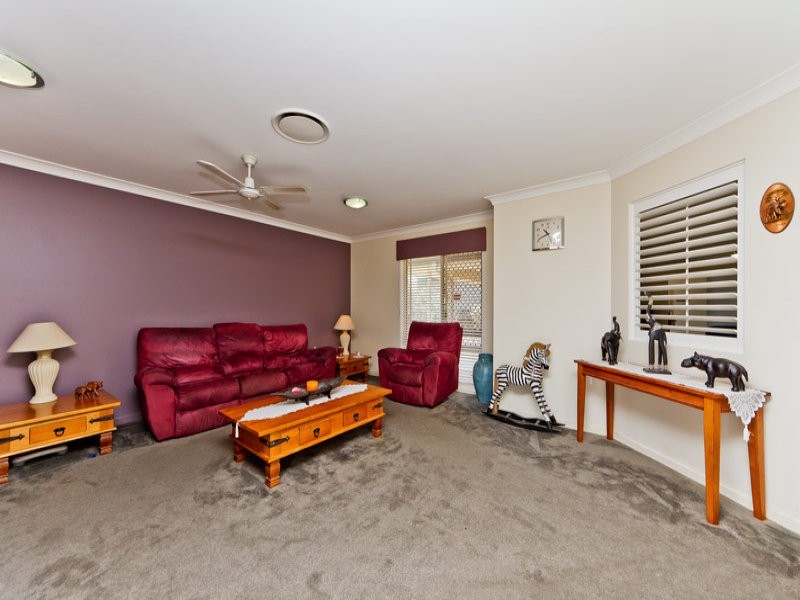 8 Fir Place, Warner QLD 4500