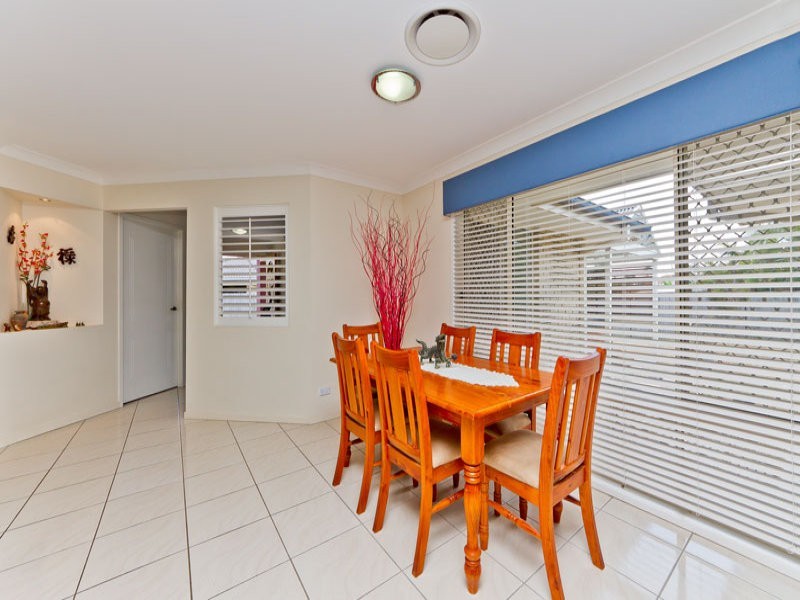 8 Fir Place, Warner QLD 4500