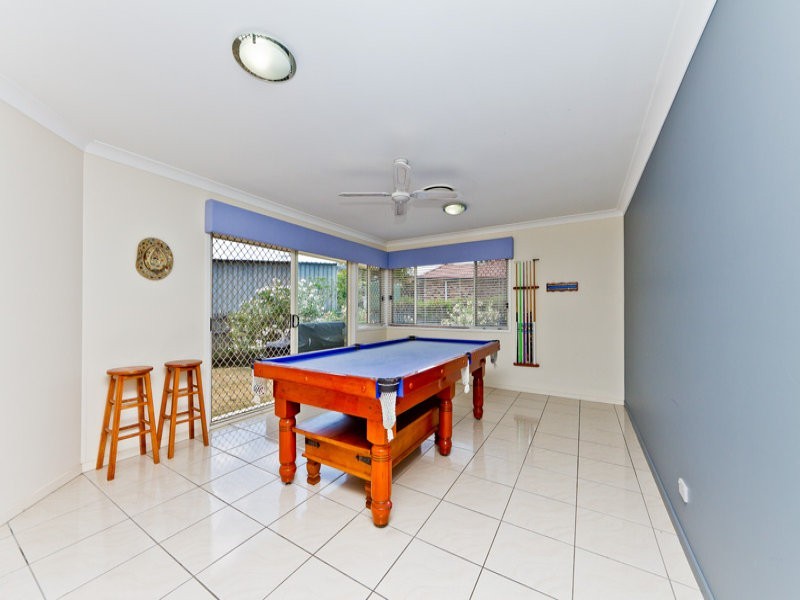 8 Fir Place, Warner QLD 4500