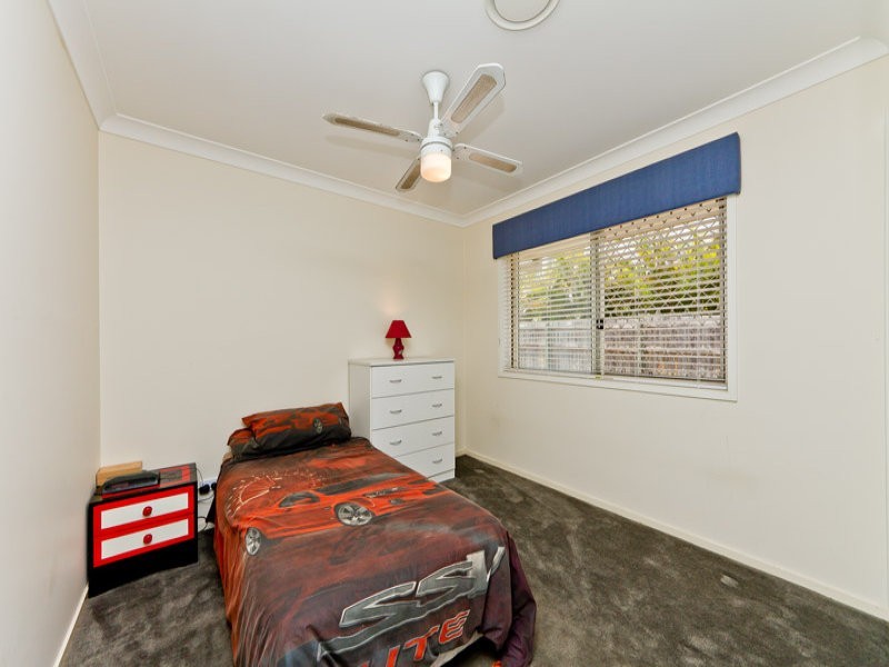 8 Fir Place, Warner QLD 4500