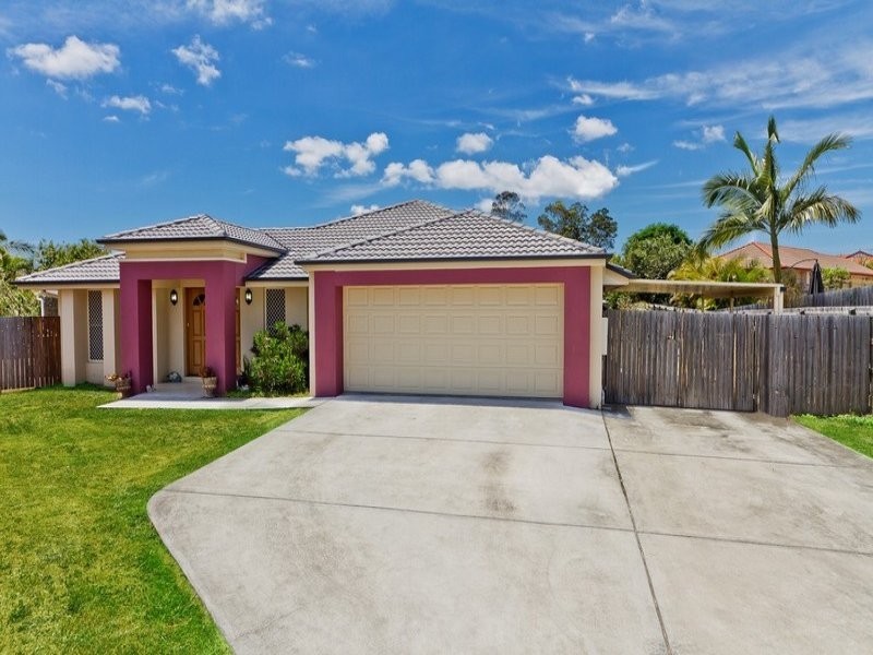 8 Fir Place, Warner QLD 4500