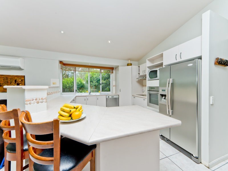 2 Alpinia Court, Albany Creek QLD 4035