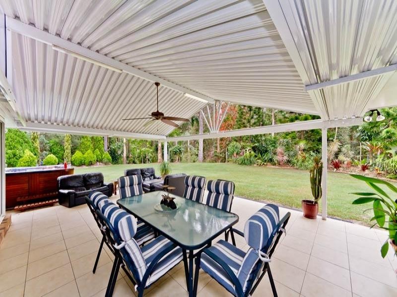 2 Alpinia Court, Albany Creek QLD 4035