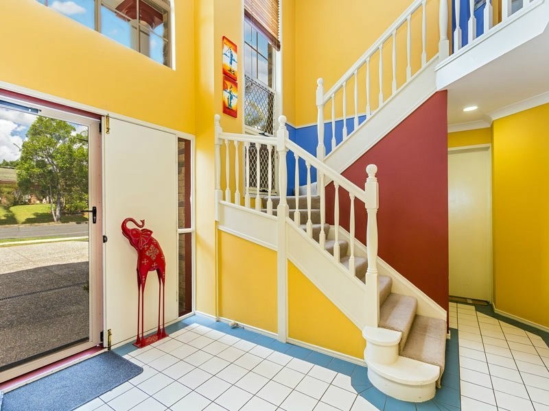 18 Saraband Drive, Eatons Hill QLD 4037