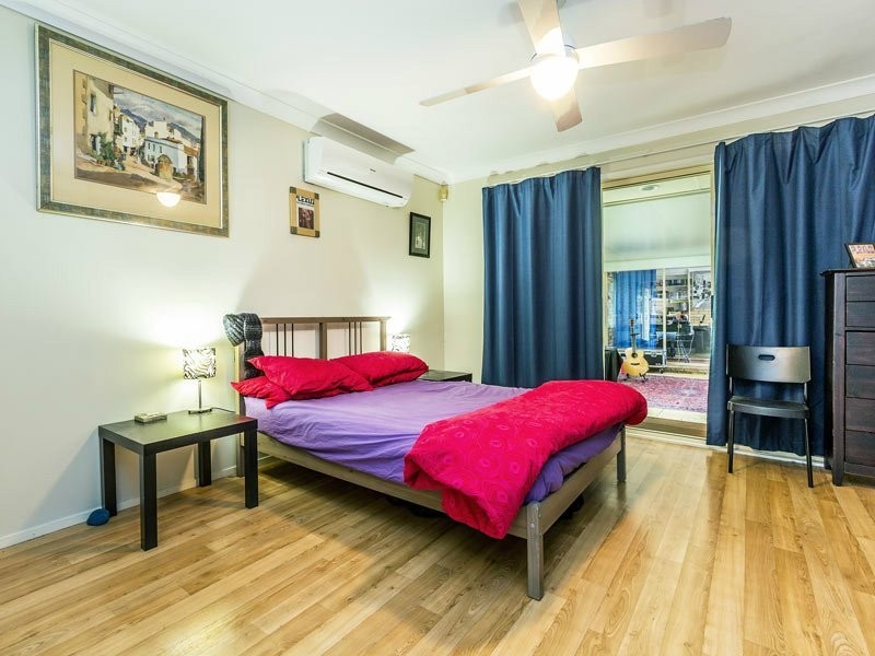18 Saraband Drive, Eatons Hill QLD 4037