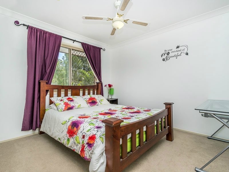 18 Saraband Drive, Eatons Hill QLD 4037