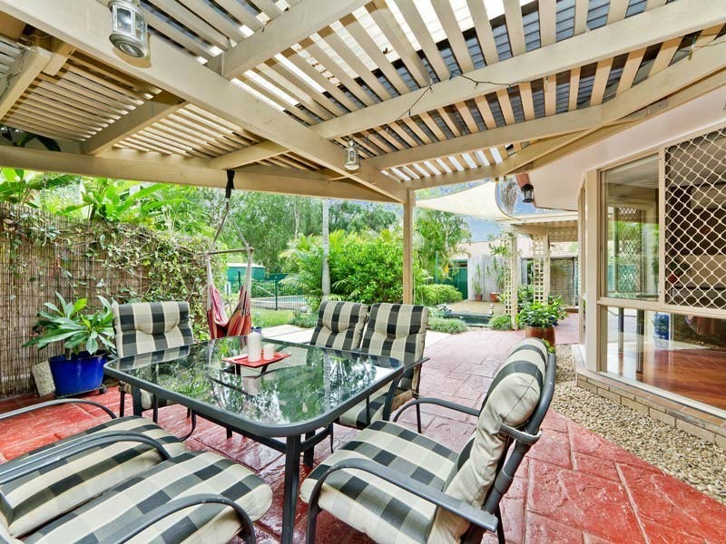 18 Saraband Drive, Eatons Hill QLD 4037