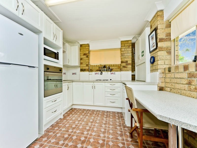 18 Saraband Drive, Eatons Hill QLD 4037