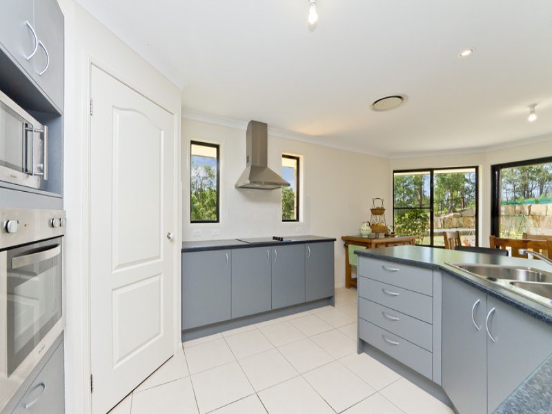 21 Louise Court, Cashmere QLD 4500