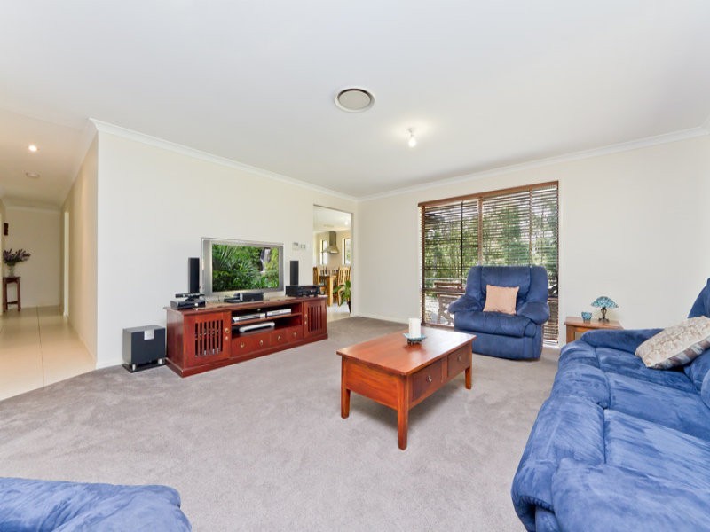 21 Louise Court, Cashmere QLD 4500