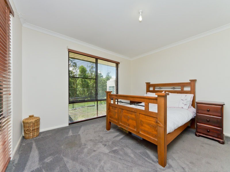 21 Louise Court, Cashmere QLD 4500