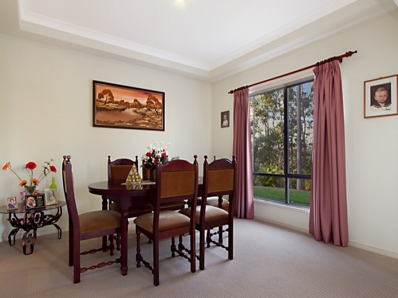 6 Girraween Place, Cashmere QLD 4500