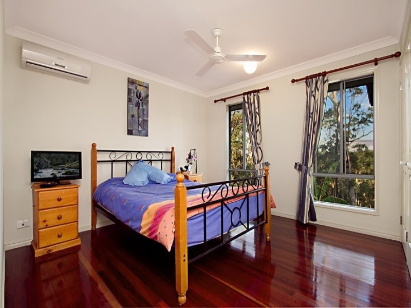 6 Girraween Place, Cashmere QLD 4500