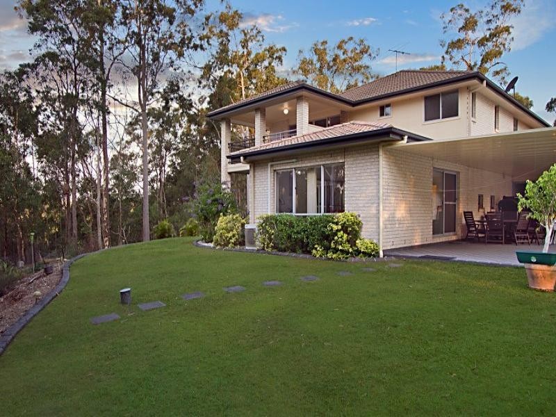 6 Girraween Place, Cashmere QLD 4500