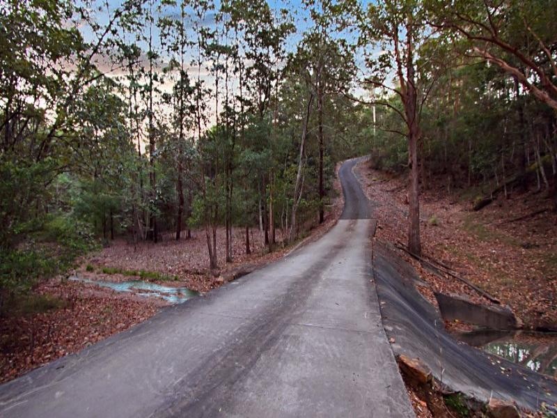 6 Girraween Place, Cashmere QLD 4500