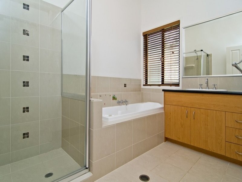 16 Balmoral Road, Draper QLD 4520