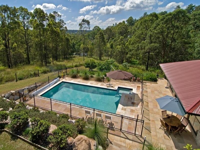 16 Balmoral Road, Draper QLD 4520