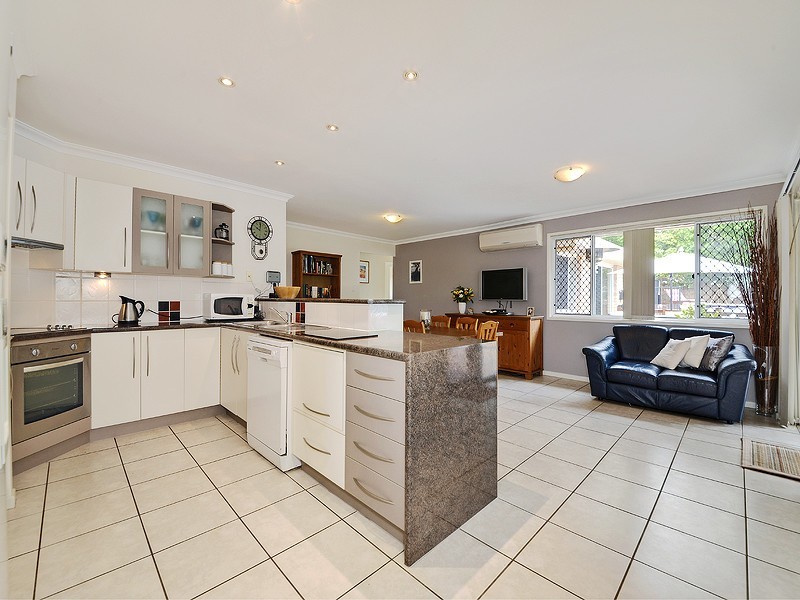 18 Links Crescent, Joyner QLD 4500