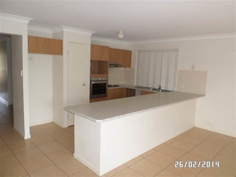 8 Cassinia Court, Eatons Hill QLD 4037