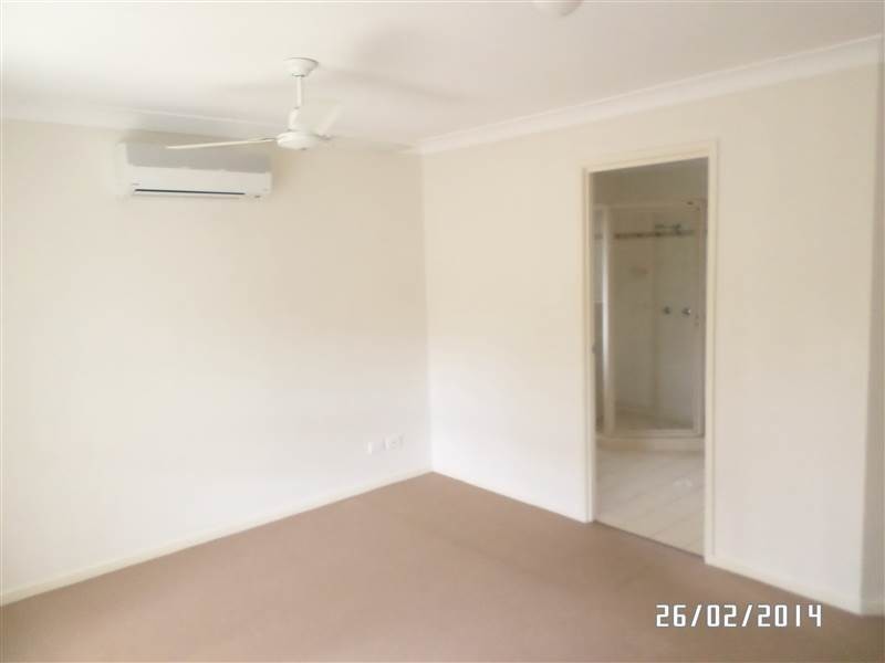 8 Cassinia Court, Eatons Hill QLD 4037