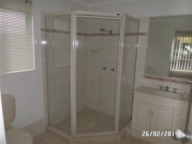 8 Cassinia Court, Eatons Hill QLD 4037