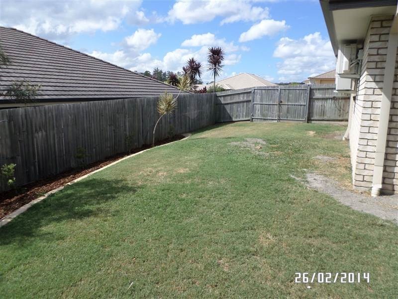 8 Cassinia Court, Eatons Hill QLD 4037