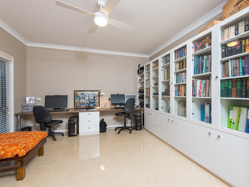 12 Confluence Court, Eatons Hill QLD 4037