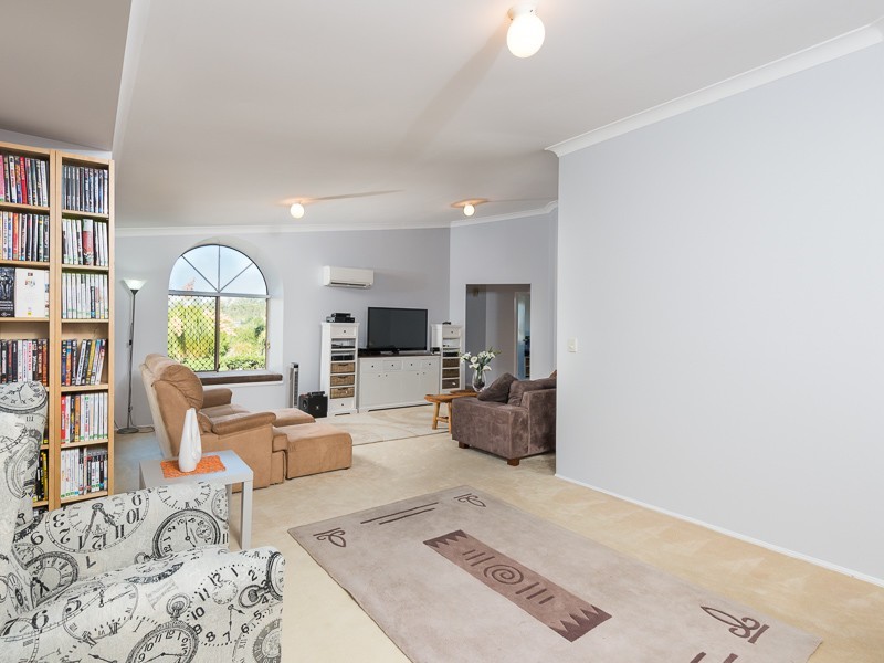 7 Lilac Court, Eatons Hill QLD 4037