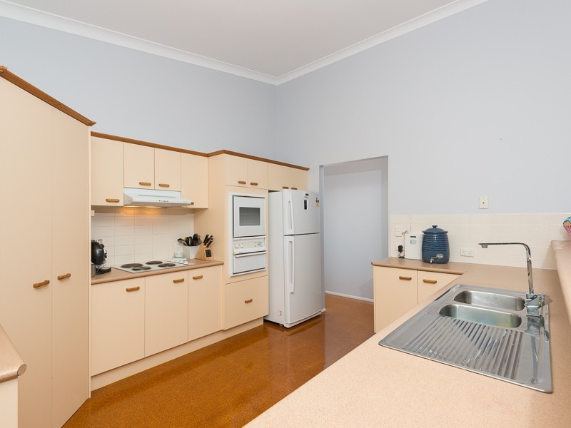 7 Lilac Court, Eatons Hill QLD 4037