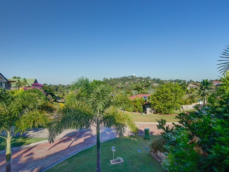 7 Lilac Court, Eatons Hill QLD 4037