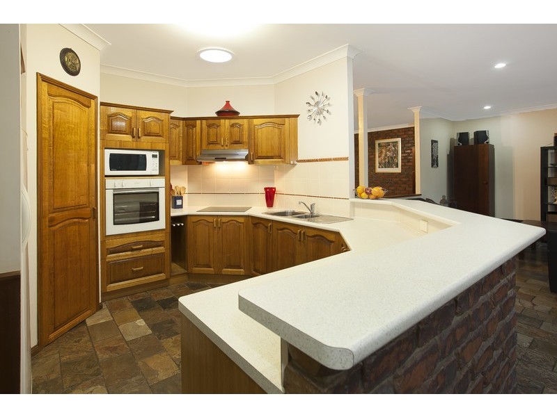 415 Eatons Crossing Road, Eatons Hill QLD 4037