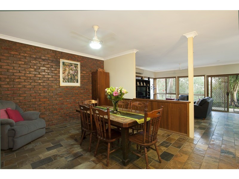 415 Eatons Crossing Road, Eatons Hill QLD 4037