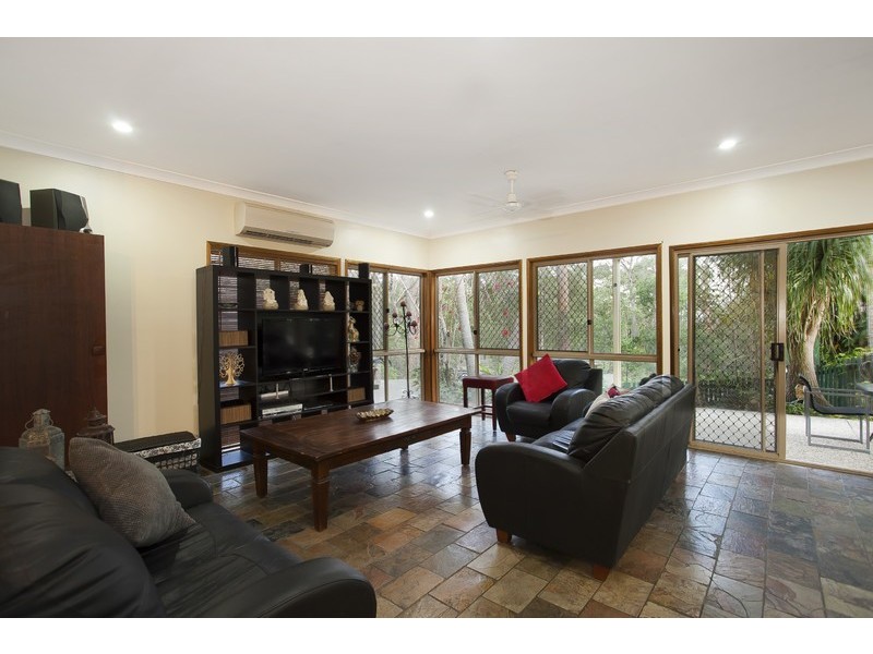 415 Eatons Crossing Road, Eatons Hill QLD 4037