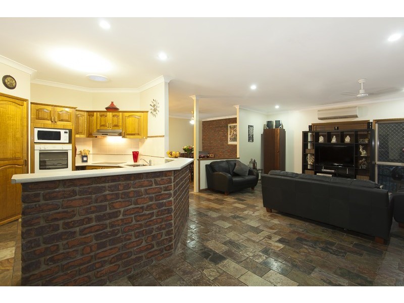 415 Eatons Crossing Road, Eatons Hill QLD 4037