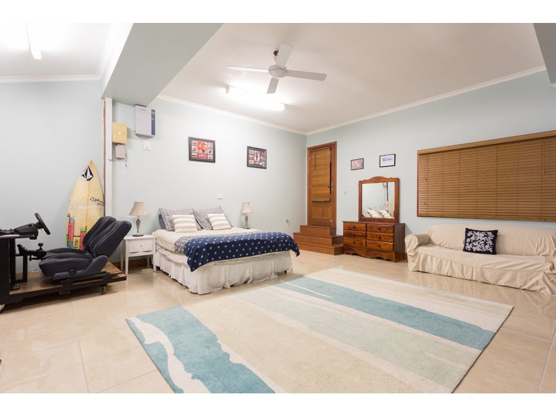 14 River Oaks Drive, Eatons Hill QLD 4037