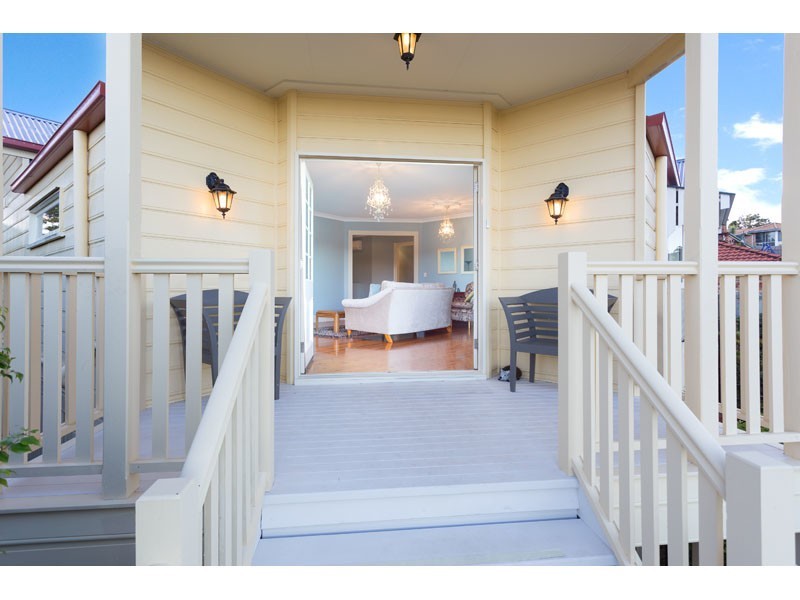 7 Felicia Place, Eatons Hill QLD 4037