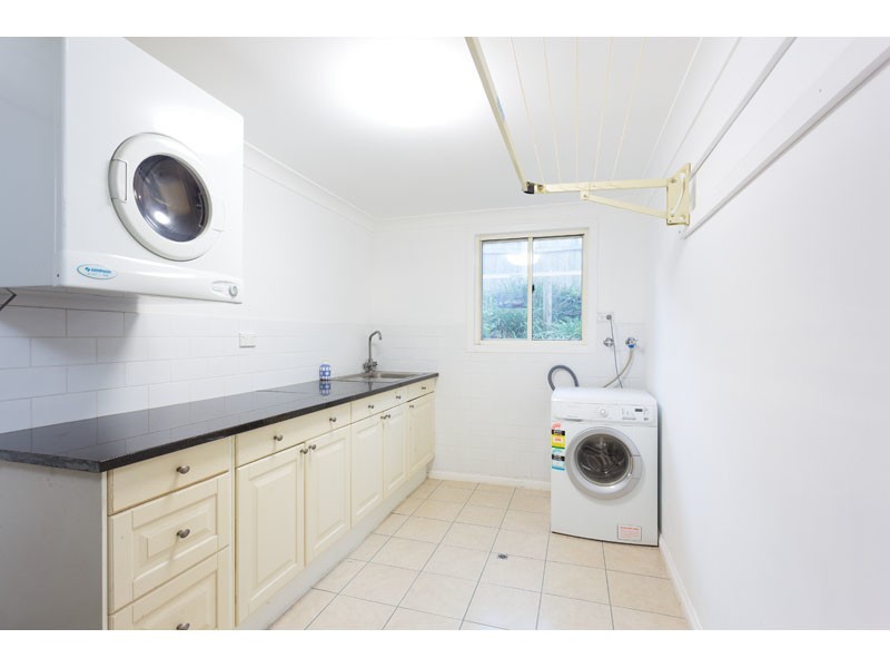 7 Felicia Place, Eatons Hill QLD 4037